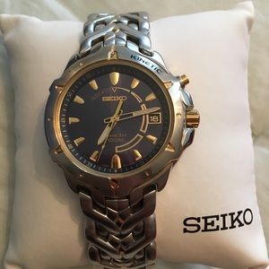 Seiko Kinetic Men’s Watch Two-Tone with Blue Face